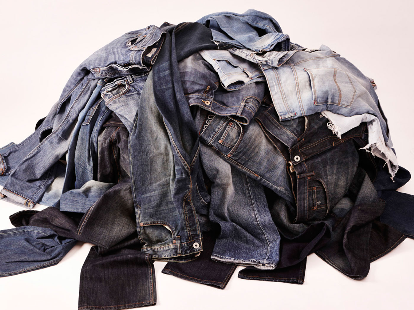 janger - the snappy way to hang jeans. The best idea since the clothes ...